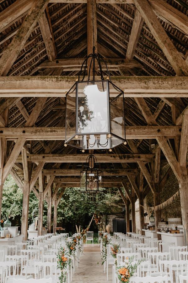 Vue d'ensemble préau et verger