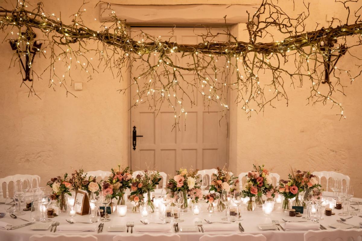 Salle de réception élégante avec vue sur le parc
